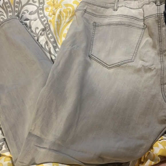 Lane Bryant Gray Distressed jeans size 22 - Picture 3 of 6